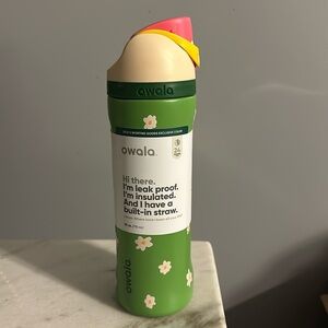 Owala 24oz Darling Daisy DSG Exclusive Freesip Stainless Steel Water Bottle NEW